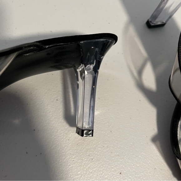 Max Lugus Couture Lucite Heel Sandals Stone Bead Detail Butterfly Size 9 - Picture 4 of 8